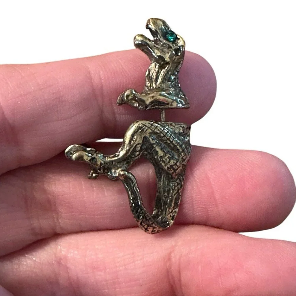 3D T Rex Dinosaur Earrings – Front & Back Gold Tone Stud Novelty Green Eyes 1 in